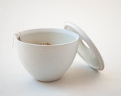 Ceramic Trinket Box D: 3.5″/ Porcelain Jewelry Box / Jewelry dish / Jewelry storage / Light blue Lidded jar / Jewelry Display