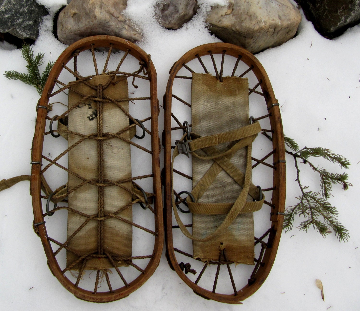 1943 British WWII Bear Paw Snowshoes F.I.43 by GunnarsGoodies