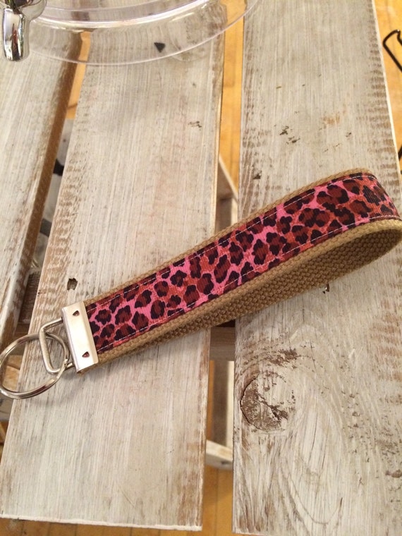 Wrist keychain by BloomsnRooms on Etsy