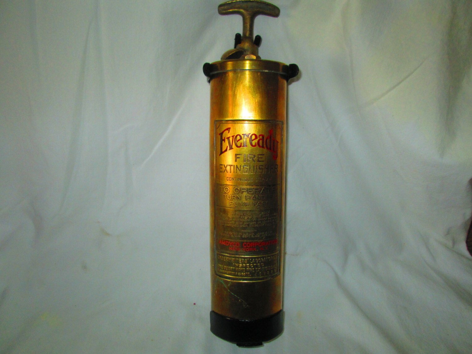 Everyeady Brass Antique Fire Extinguisher continuous stream
