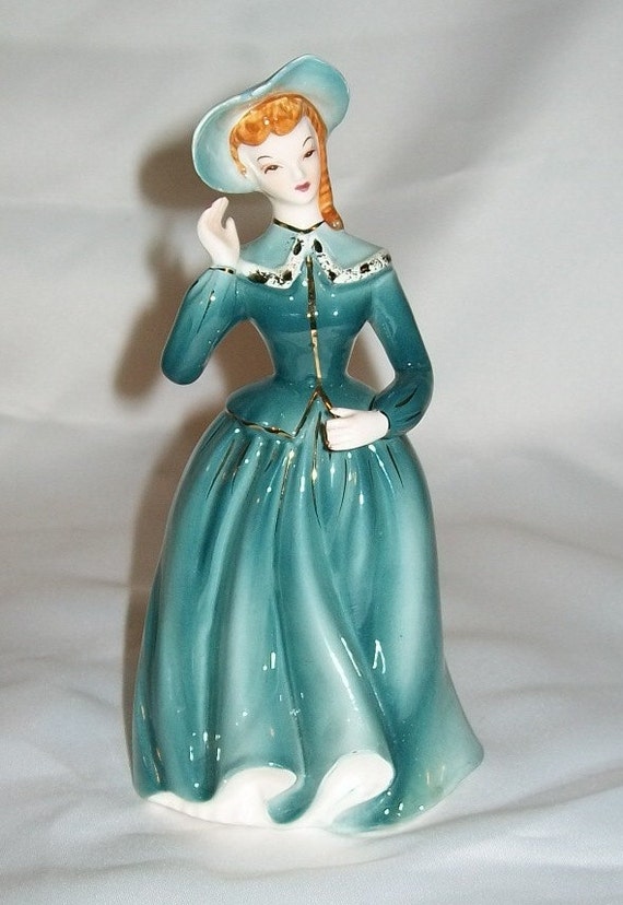 Vintage Lady Figurine by CrazyforthePast on Etsy