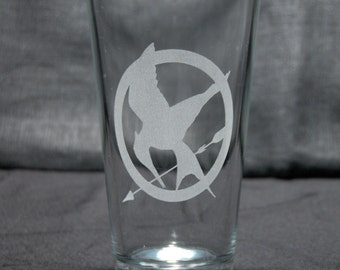 Laser Etched Hunger Games Pint Glass Tumbler