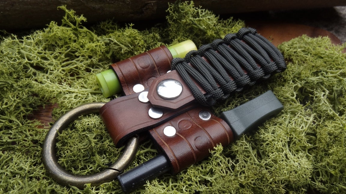 Larger Leather Bushcraft Paracord Dangler Belt Loop Knife