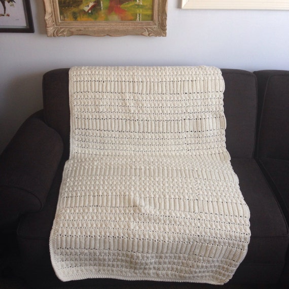 Items similar to SALE! Vintage Cream Knit Throw Afghan baby blanket