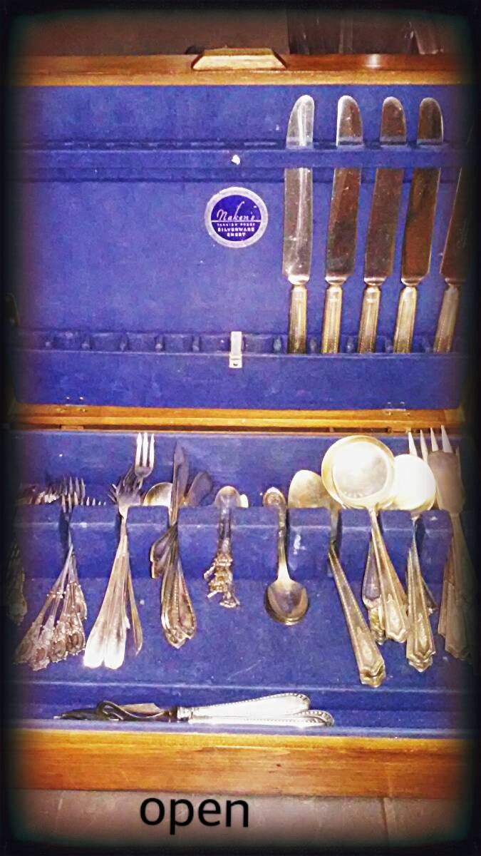 Vintage Naken's tarnish proof silverware chestDove Tail