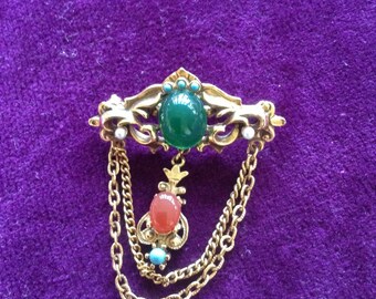 Brooch . Very attractive drop brooch.