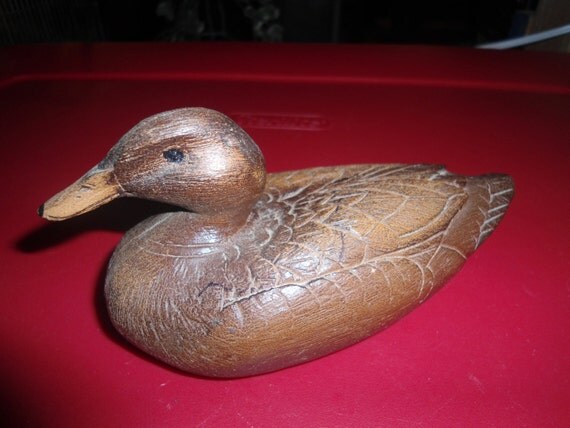 resin duck statue