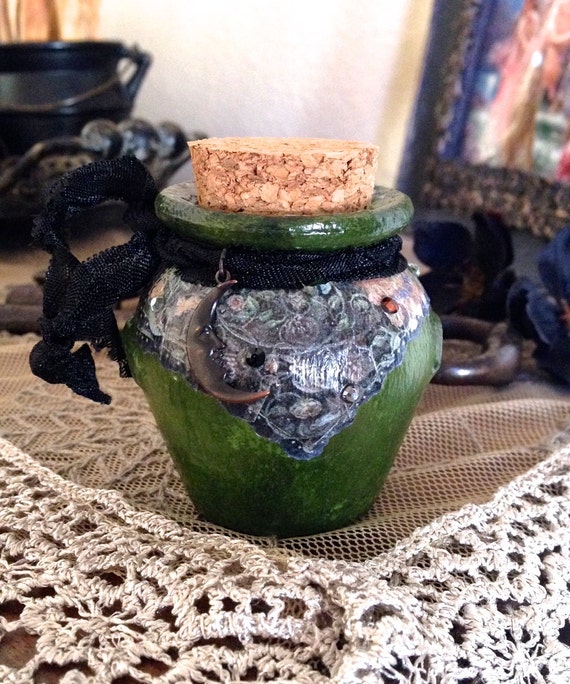 Midnight In The Garden Spell Pot