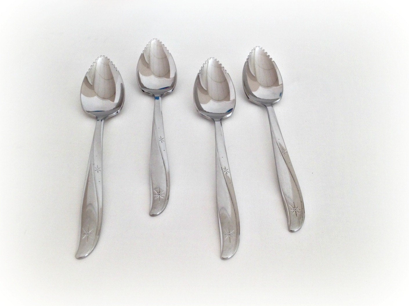 Grapefruit Spoons Twin Star Oneida Community Stainless Starburst