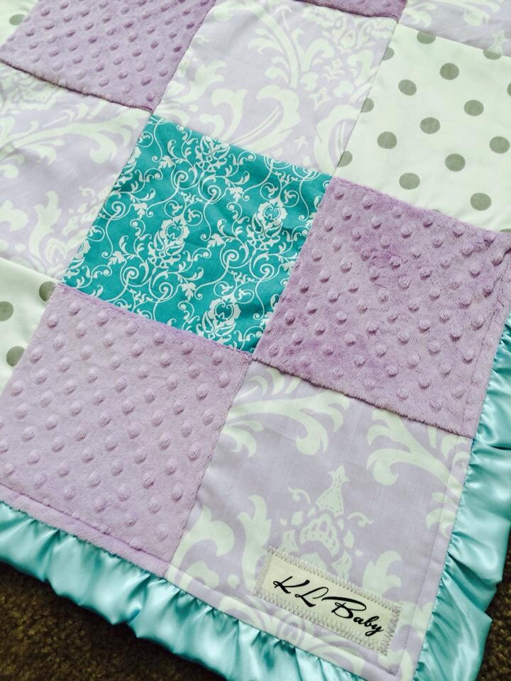 Lilac Damask Blanket