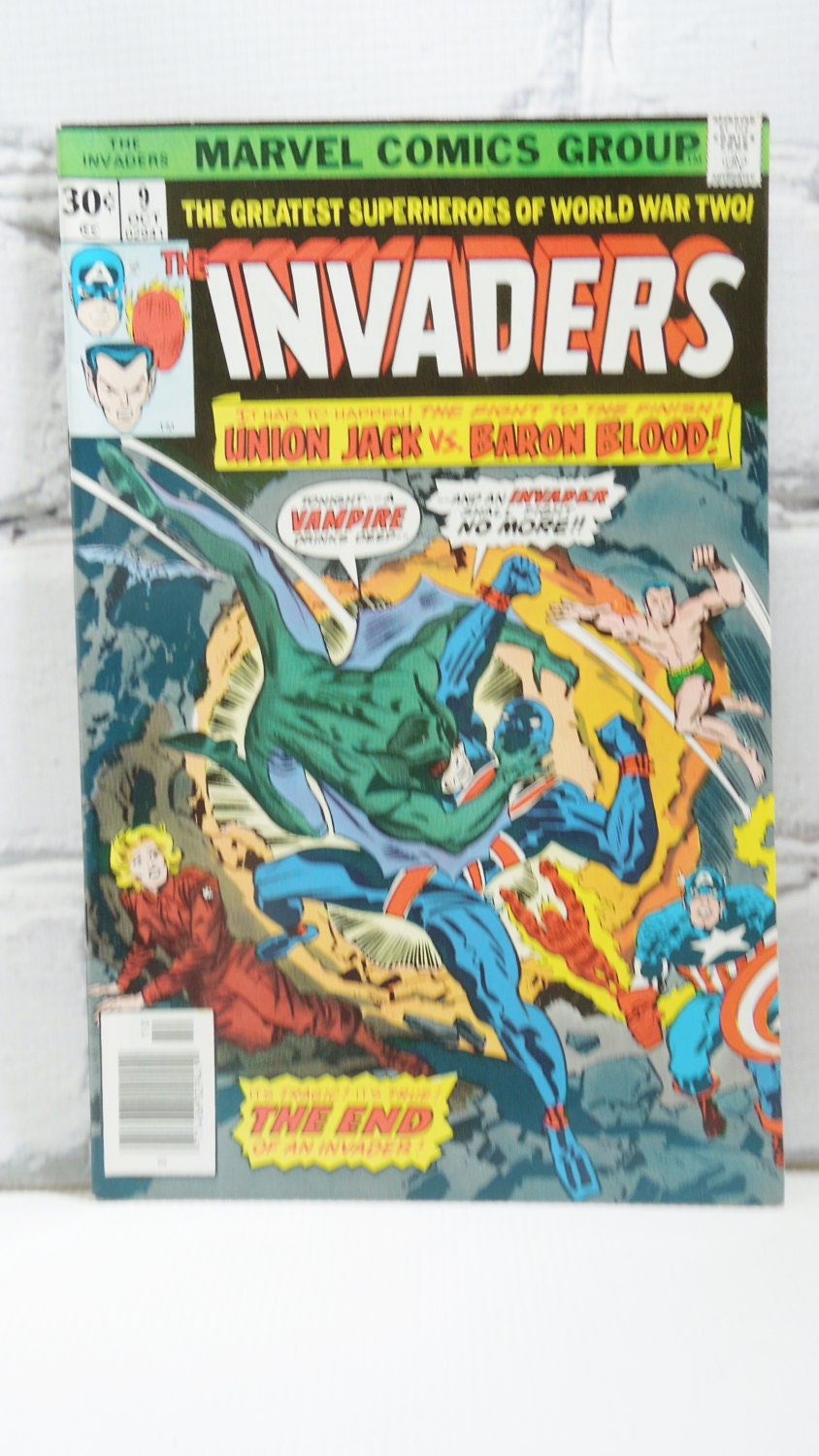 The Invaders Comic Book. Vol 1 No. 9 October 1976. Marvel