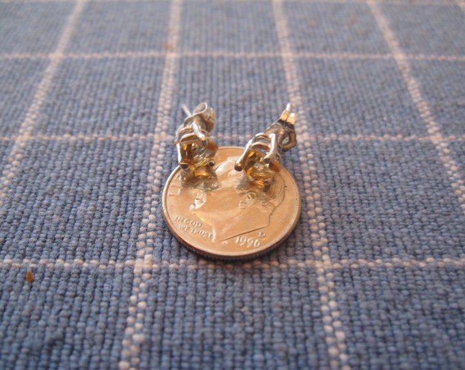 Citrine Stud Earrings, 5mm Trillion, Natural, Set in Sterling Silver E761