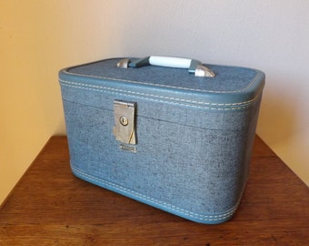 Train Case ~ 1950's Luggage ~ Towncraft Blue Tweed ~ Mid Century