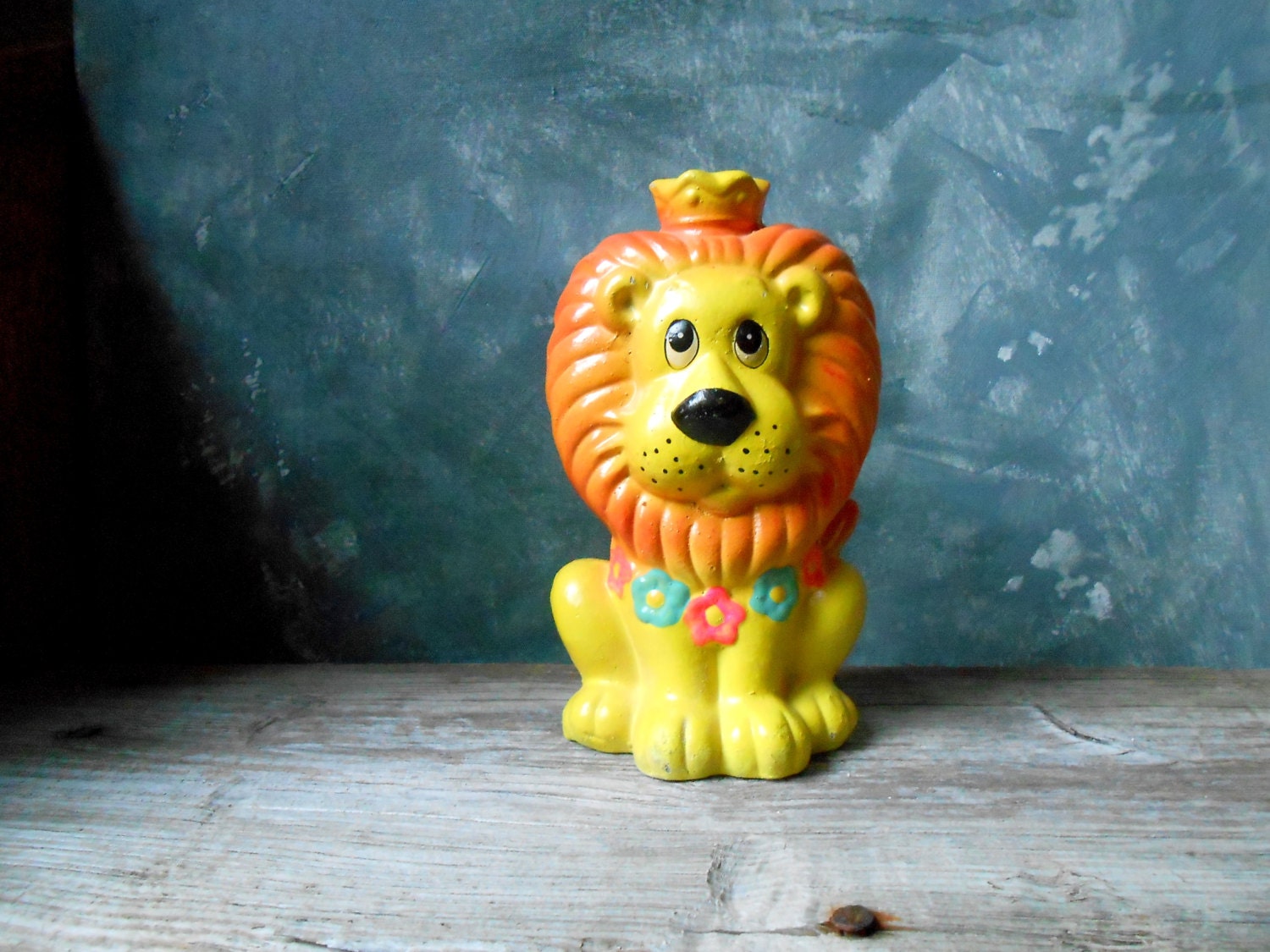 Lion Coin Bank Vintage Hand Painted King Lion Piggy Bank