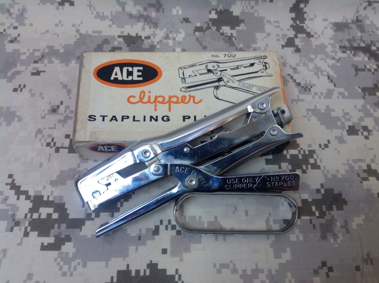 Ace Clipper No.702 Stapling Pliers. Heavy Duty Stapler. Office
