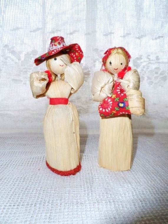 2 Folk Art CORN HUSK Dolls Authentic Corn Husk Country