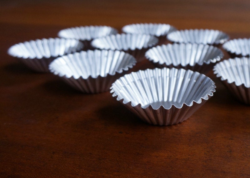 Set of 10 Vintage Tart Tins by TheLittleRedTrunk on Etsy