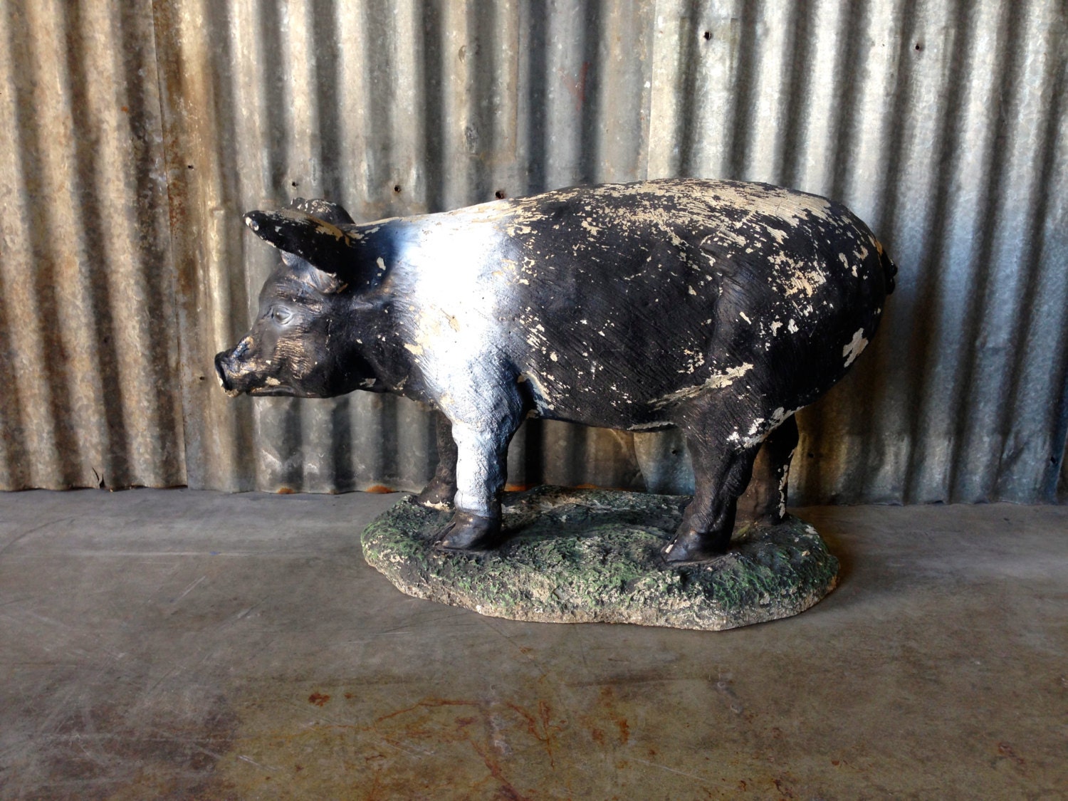 Antique Concrete Pig / Vintage Statuary / Texas / Hog