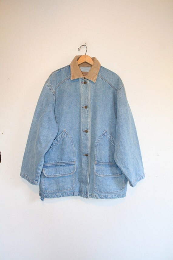 DENIM BARN JACKET // size womens large // 90s // coat