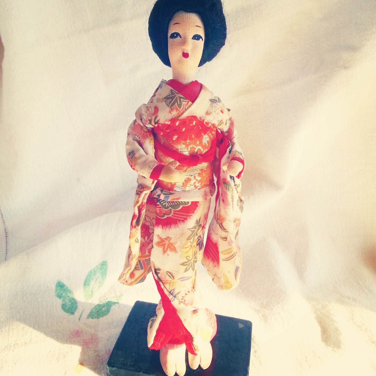 Vintage Silk Geisha Doll Oriental Japanese Asian Collectible