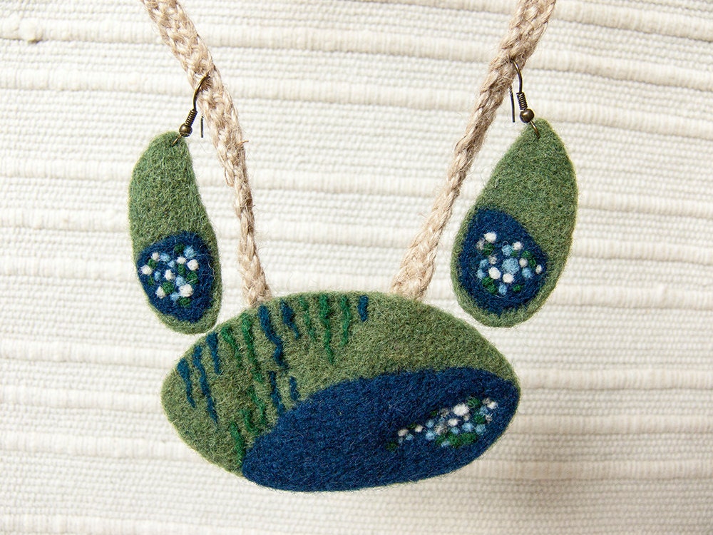 Needle felted jewelry set Water Lilies felted by TreeFelterie