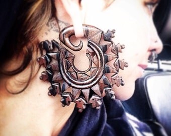 Vedora Mandala Earrings Ear Weights Tribal Earrings Tribal Jewelry 00g 00 gauge 10 mm Dangle Plugs Wood Gauges 00 g Plugs Tribal Plugs