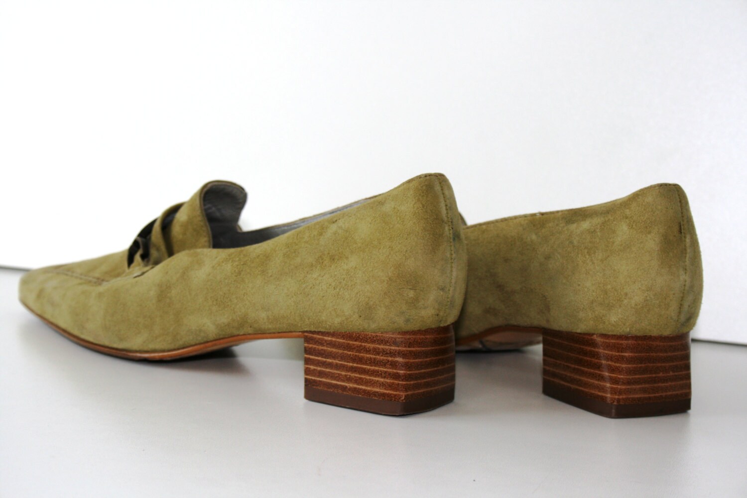 olive green minnetonka moccasins