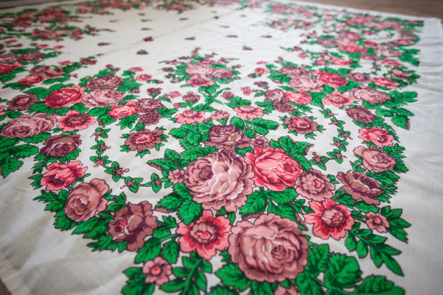 Tablecloth Wedding Tablecloth VINTAGE tablecloth FLORAL by Raxhome