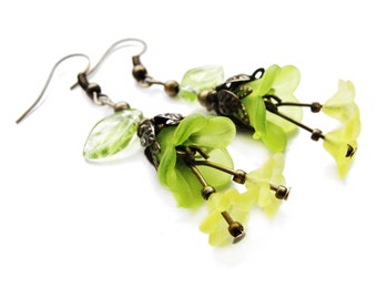 ROMANTIC STYLE Lucite flowers - bright green and yellow dangle earrings, acrylic floral earrings - gift for her, vintage style