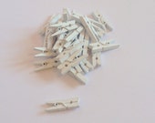 25 Mini White Clothes Peg Clips - For Wedding Favours, Party Favours, Scrapbooking