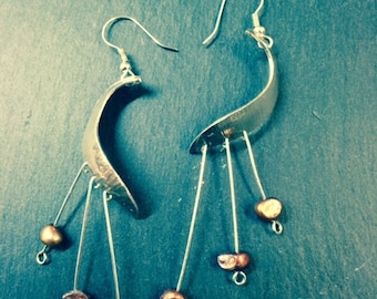 Drop earrings with freshwater pearls
