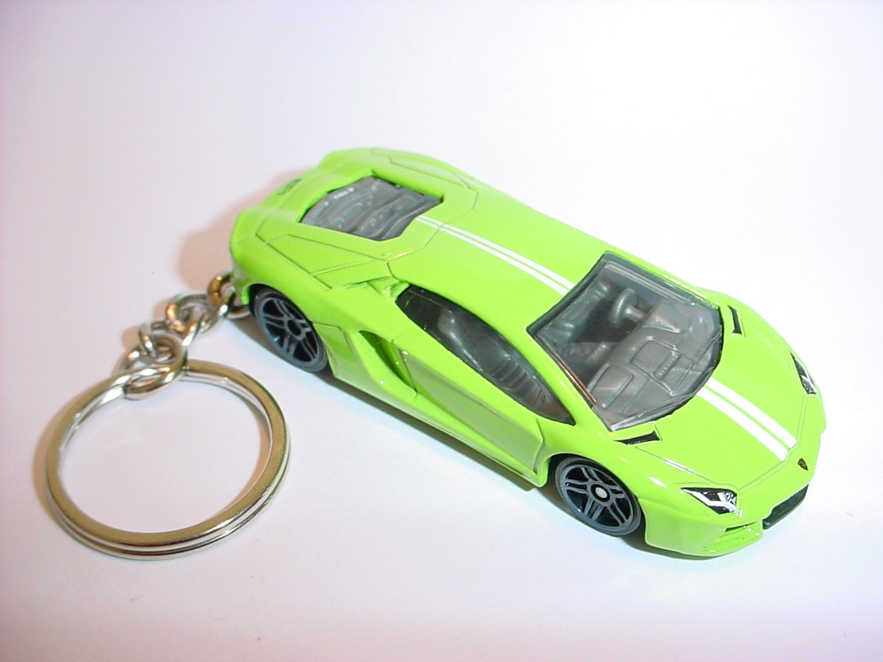 3D Aventador custom keychain by Brian Thornton