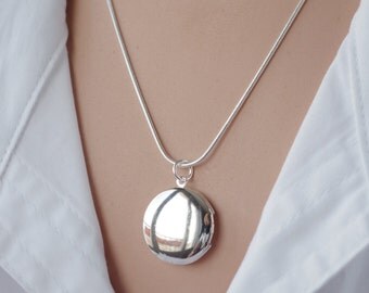 Tiny locket necklace Silver locket Photo locket necklace Small locket dainty delicate herlocket gift for her memory locket Mother's day gift