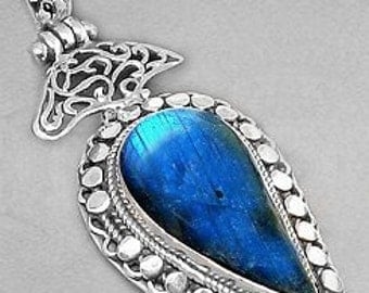 Sale: Fancy Blue Labradorite and Sterling Silver Pendant