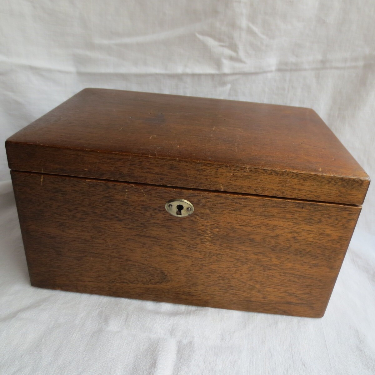 Antique Mahogany Wood Humidor Cigar Box Wood Milk Glass Lined