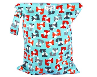 LARGE Wet Bag for Cloth Diapers, Mama Cloth, Wet Swimsuits and More - Foxy - FAST SHIPPING - Diaper Bag Essential