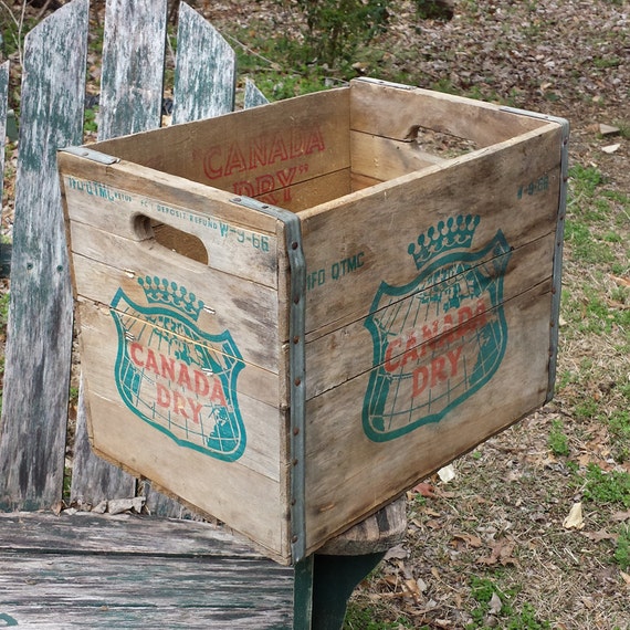 Vintage Canada Dry Wooden Crate / Vintage Wood Box / Rustic