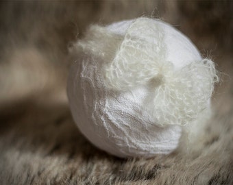 Simply knitted newborn head wrap - Ivory