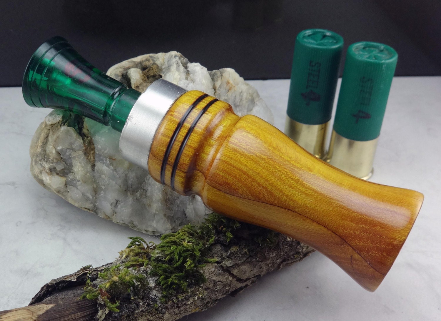 Duck Call Single Reed Echo inBlack Walnut and osage orange