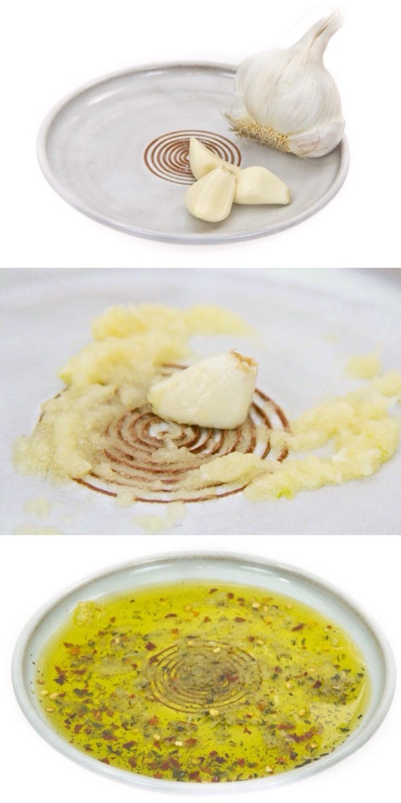 Garlic grating plate in your choice of glaze. appeziter