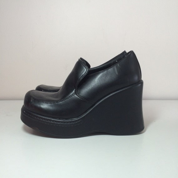 90s womens black platform wedge slip on loafers size 7