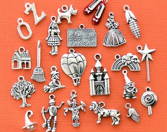 Deluxe Wizard of Oz Charm Collection Antique Silver Tone 23 Charms - COL297