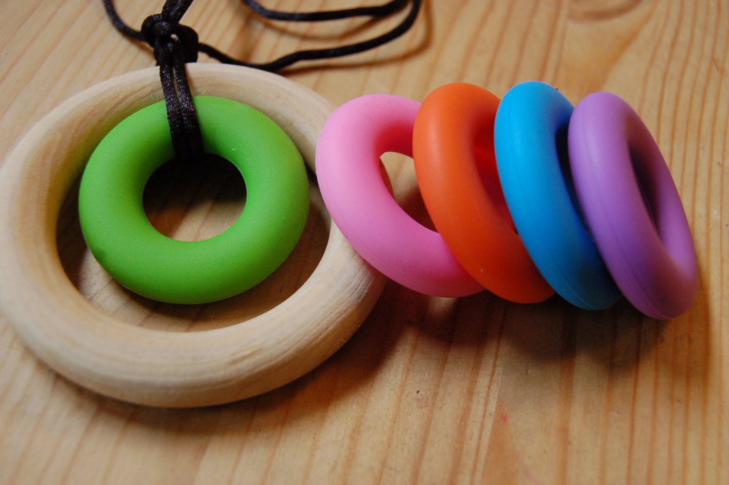 Wood n Silicone Ring Baby Teething NecklaceNatural by applenamos