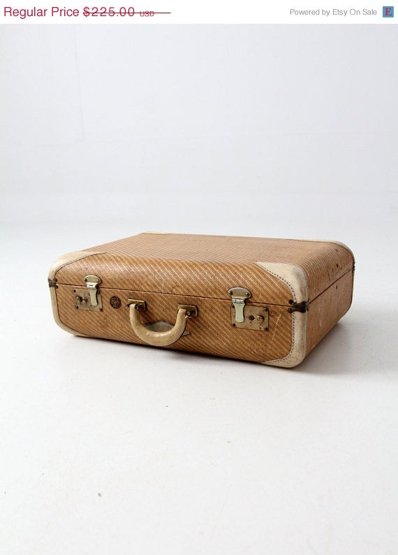 1930s suitcase vintage Wilt luggage by 86home on Etsy