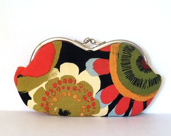 Flower Power, a large sunglass case, sunglasses case, eyeglass case, sunglass holder, coin purse, case for sunglasses, sunglass holder