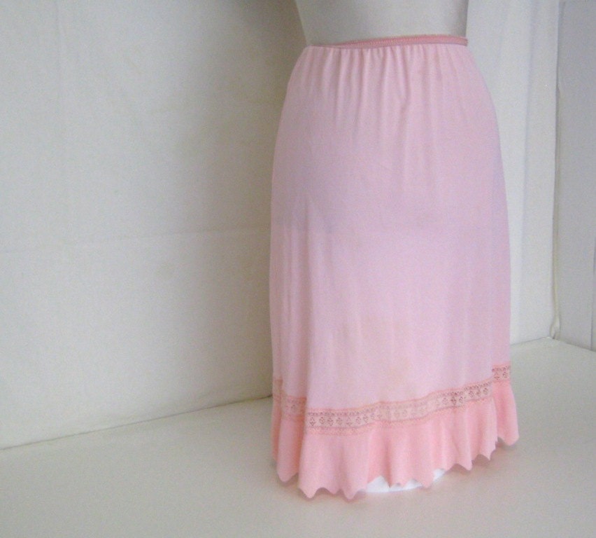 1960s Slip Pink Slip Pink Half Slip Accordion by Bethlesvintage