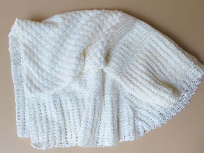 1960 Baby Christening Blanket White Acrylic Knit Shell Pattern