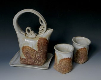Pinapple Lace-Impressed Ceramic 2-Cup Tea Set