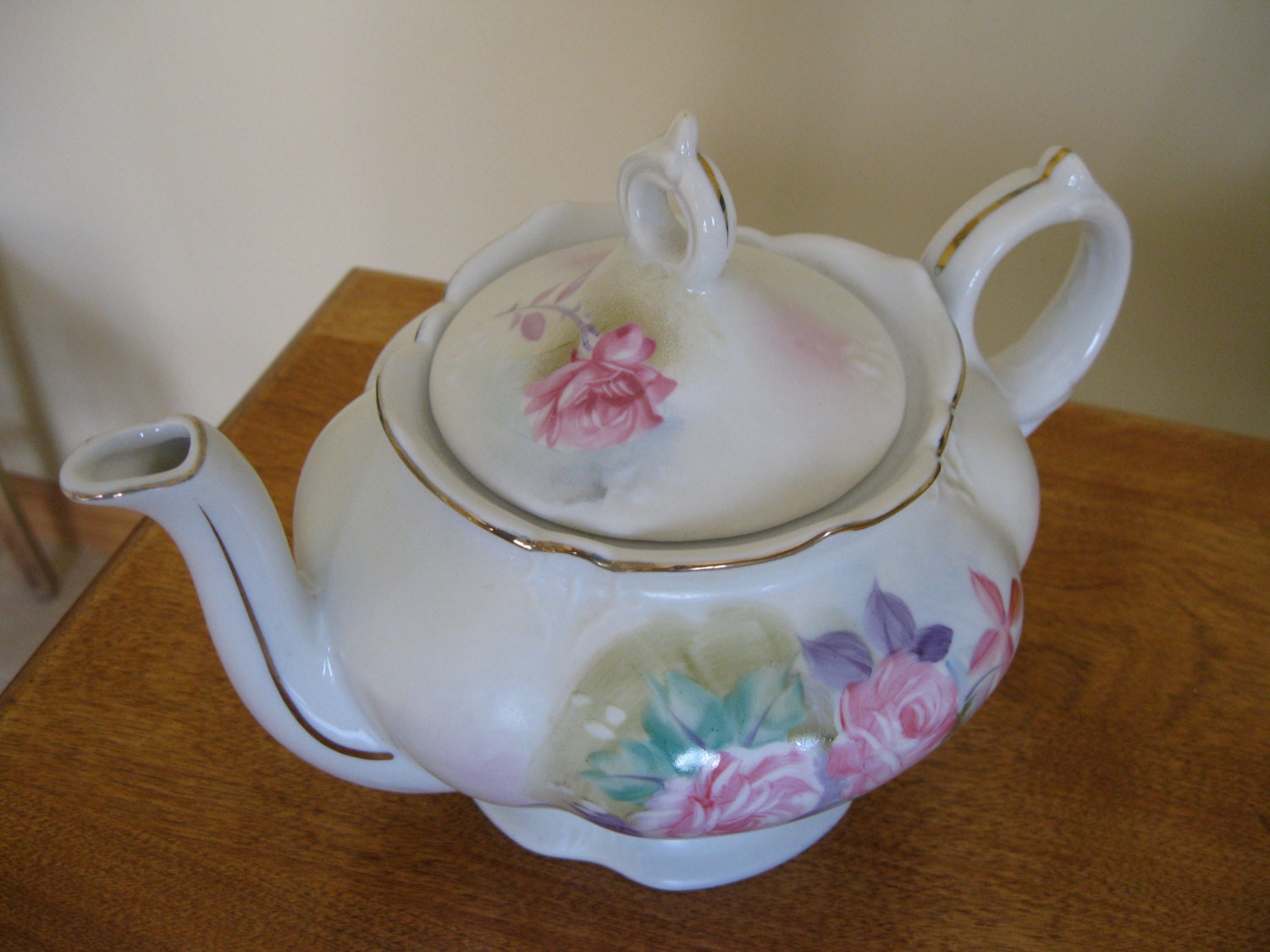 Lefton Musical Teapot plays Tea For Two