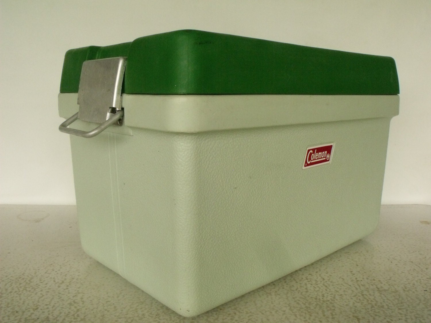 COLEMAN Polylite COOLER Vintage 1970 Low boy ice chest by KTsAttic